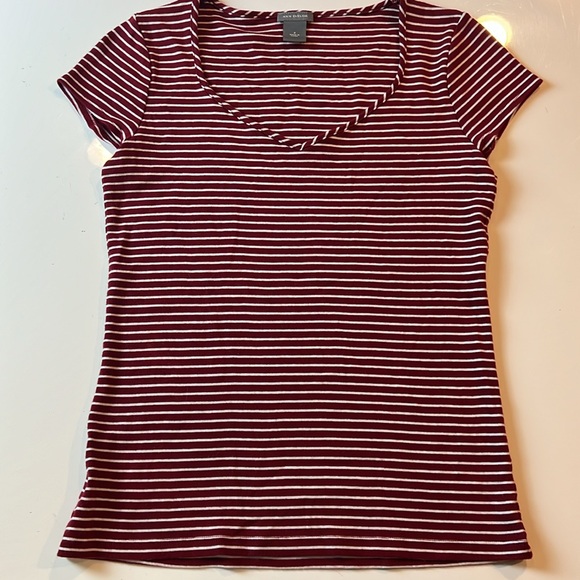 ❤️ANN TAYLOR 100% PIMA COTTON RED & WHITE STRIPED SHORT SLEEVE V NECK TOP SMALL - Picture 9 of 13